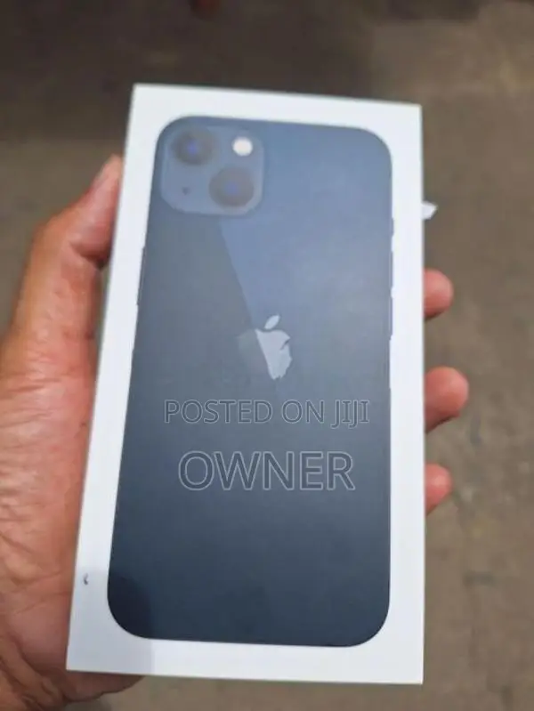 Apple iPhone 13 (Used)