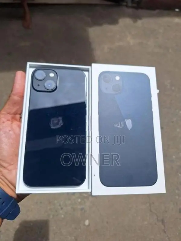 Apple iPhone 13 (Used)