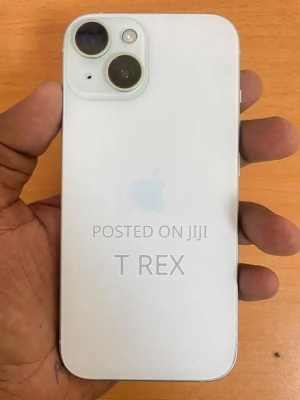 Apple iPhone 15 256GB Ice (Used)