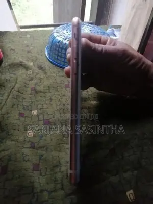 Apple iPhone 8 (Used)