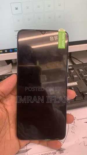 Vivo y10 4GB 128 (Used)