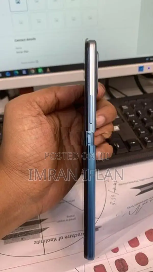 Vivo y10 4GB 128 (Used)
