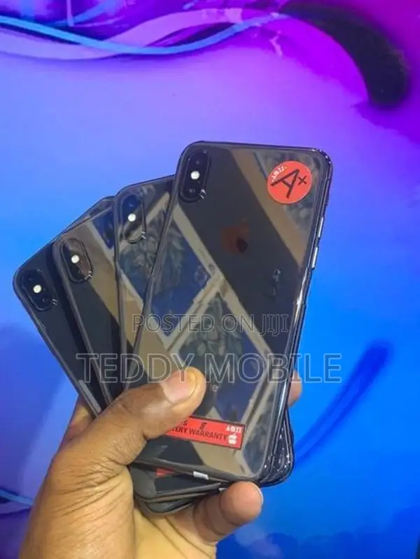 Apple iPhone X (Used)