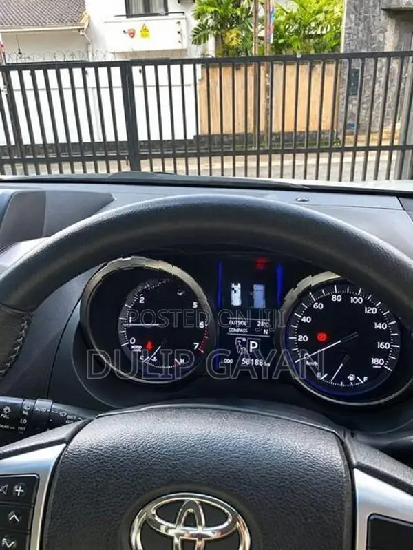 Toyota Land Cruiser Prado TX 2016