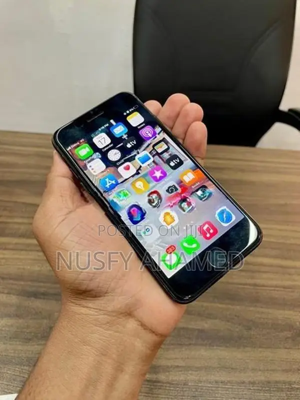 Apple iPhone 7 (128GB) (Used)