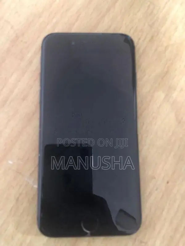Apple iPhone 8 (Used)