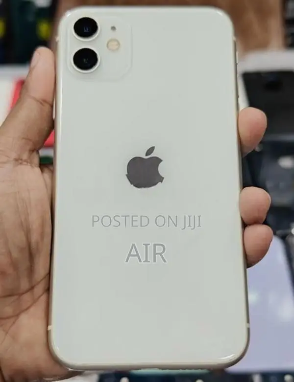 Apple iPhone 11 (Used)