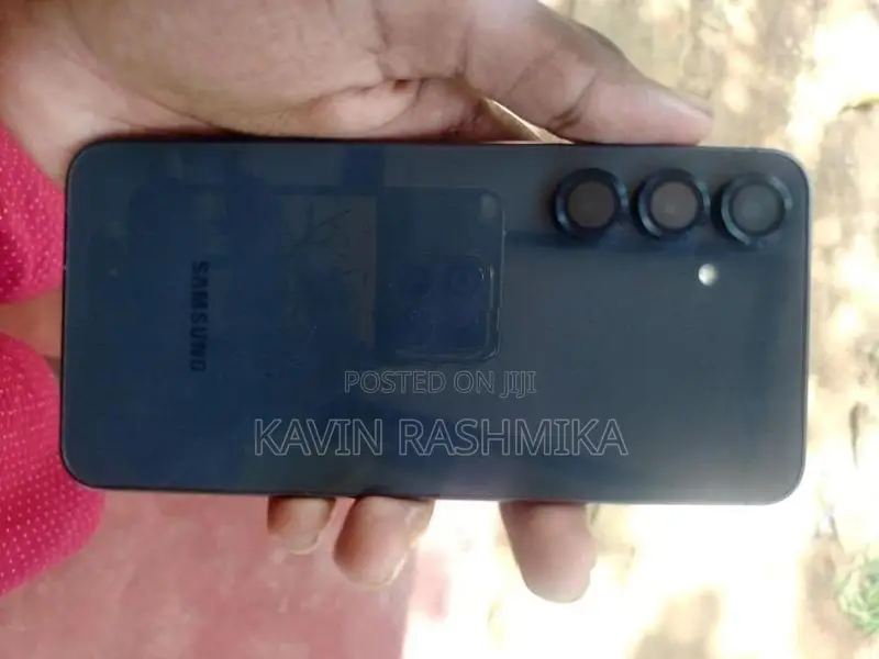 Samsung Galaxy S24 FE (Used)