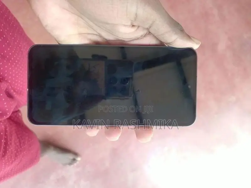Samsung Galaxy S24 FE (Used)