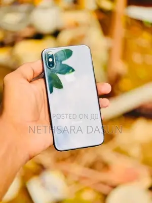 Apple iPhone XS (Used)