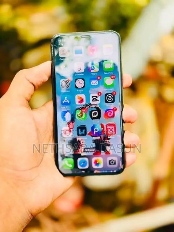 Apple iPhone XS (Used)