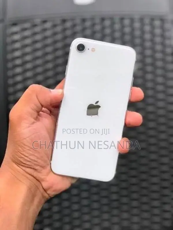 Apple iPhone SE 2 (Used)