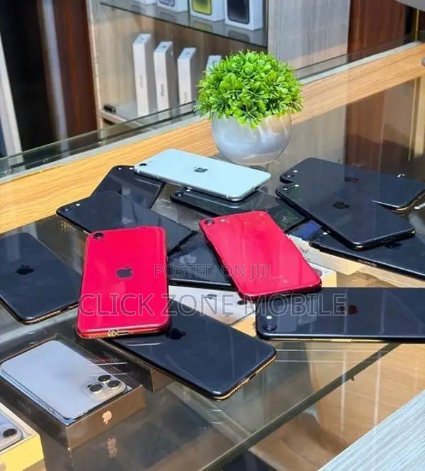 Apple iPhone SE 2 (Used)