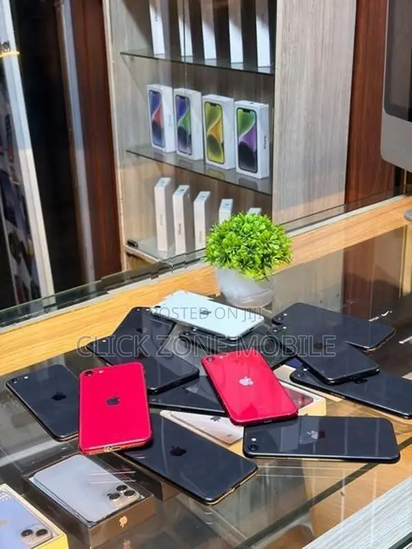 Apple iPhone SE 2 (Used)