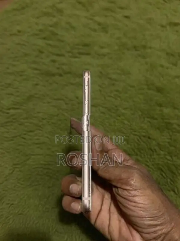 Apple iPhone 8 (Used)