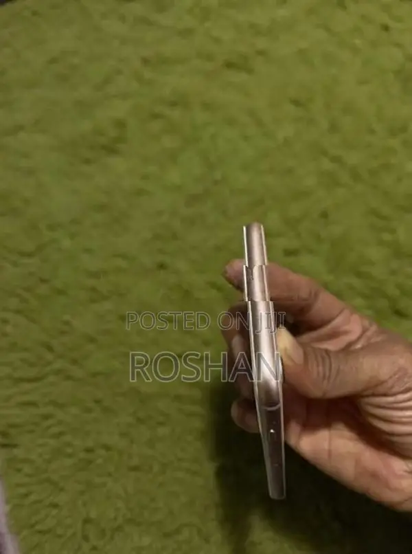 Apple iPhone 8 (Used)