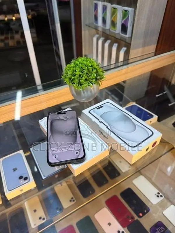 Apple iPhone 15 128GB (Used)