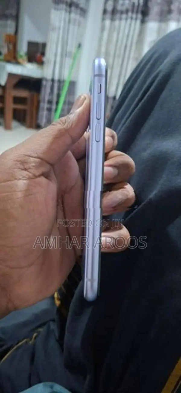 Apple iPhone 11 (Used)