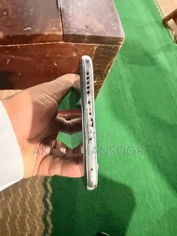 Vivo V50E (Used)