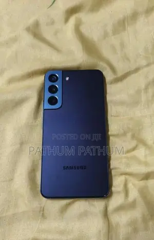 Samsung Galaxy S22 (Used)