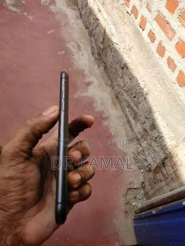 Apple iPhone 11 (Used)