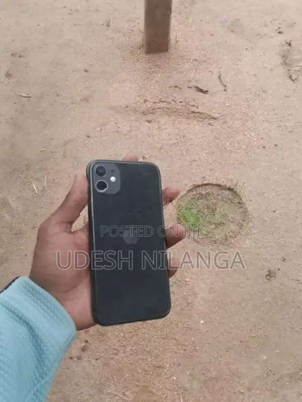 Apple iPhone 11 (Used)