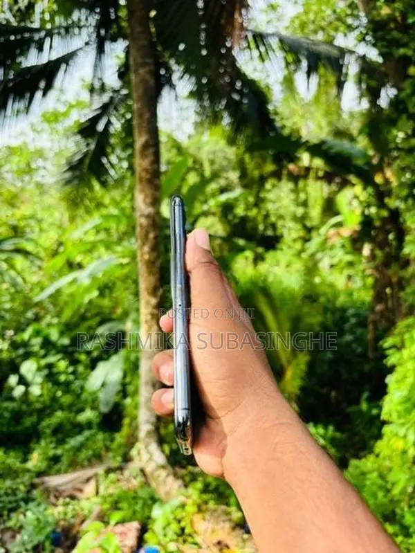 Apple iPhone 11 Pro Max (Used)