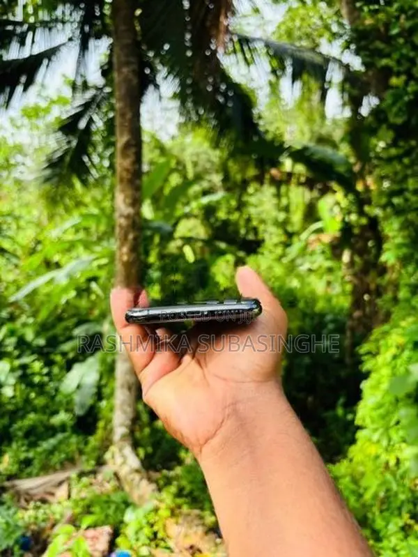 Apple iPhone 11 Pro Max (Used)
