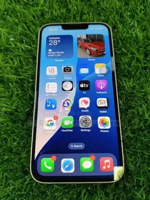 Apple iPhone 13 (Used)