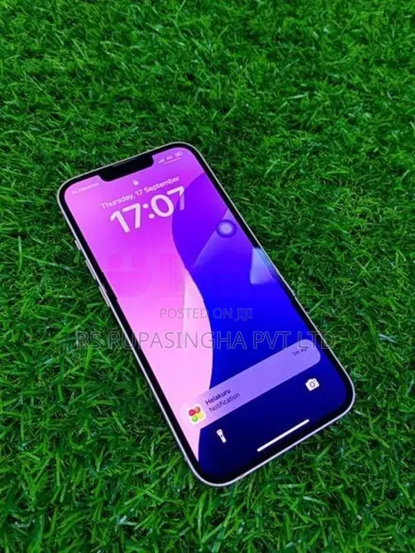 Apple iPhone 13 (Used)