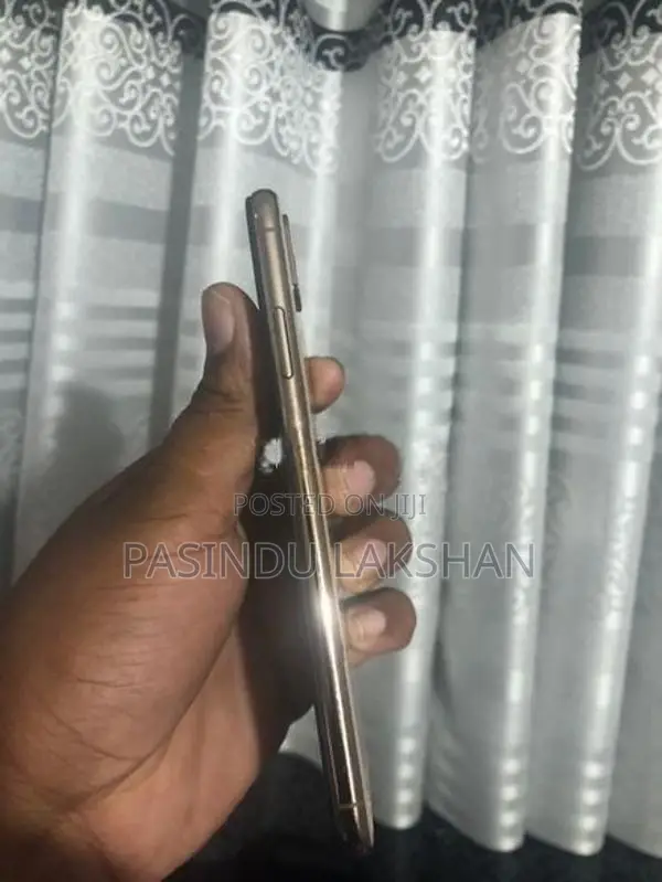 Apple iPhone XS Max 256GB (Used)