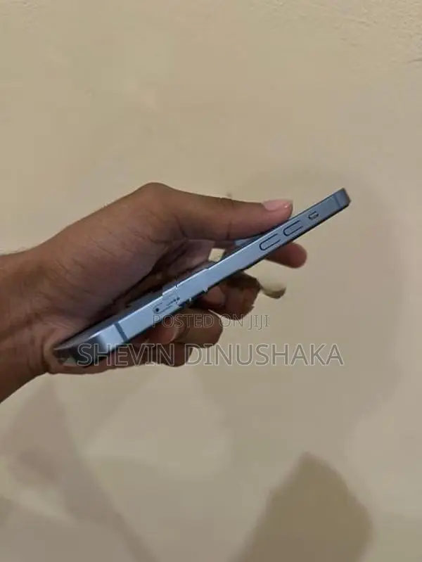 Apple iPhone 14 (Used)