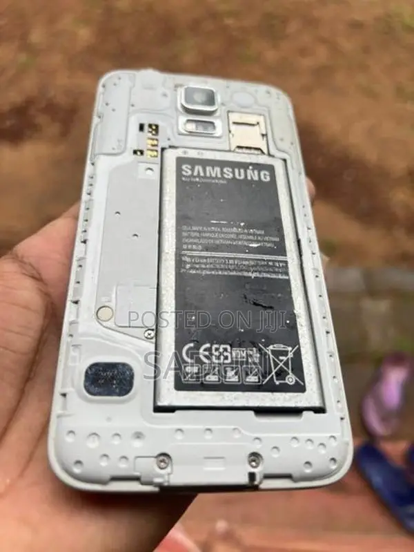 Samsung Galaxy S5 32GB (Used)