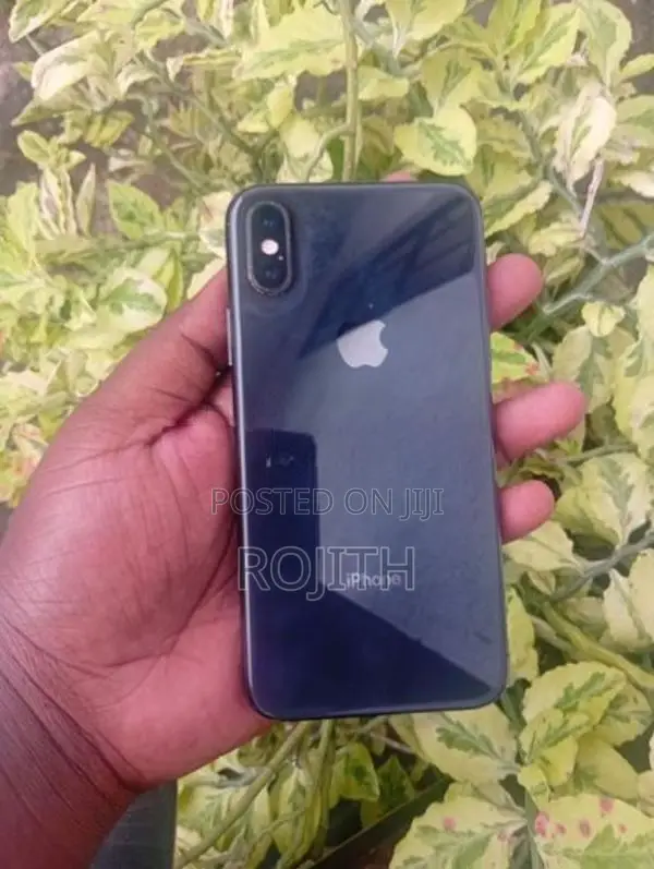 Apple iPhone XS (Used)