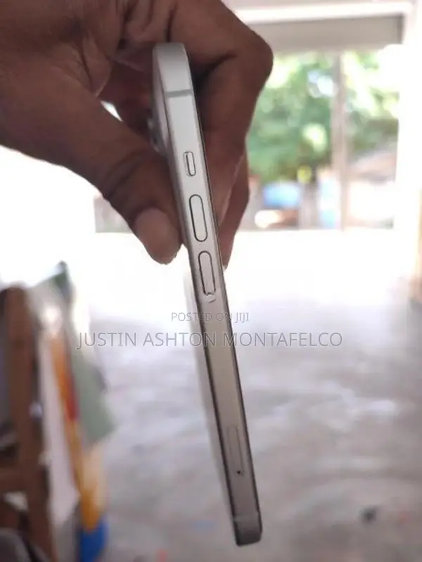 Apple iPhone 15 (Brand New)