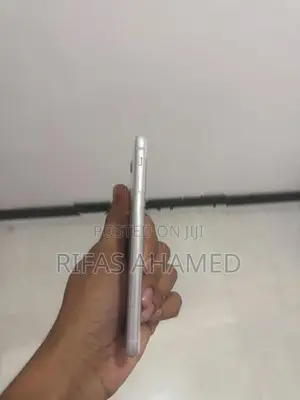 Apple iPhone 8 (Used)