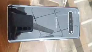 Samsung Galaxy S10 (Used)