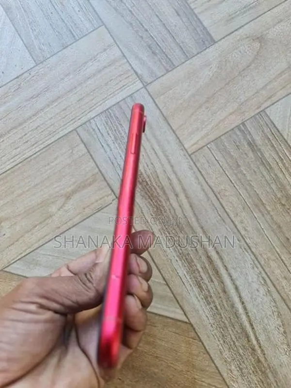 Apple iPhone XR (Used)