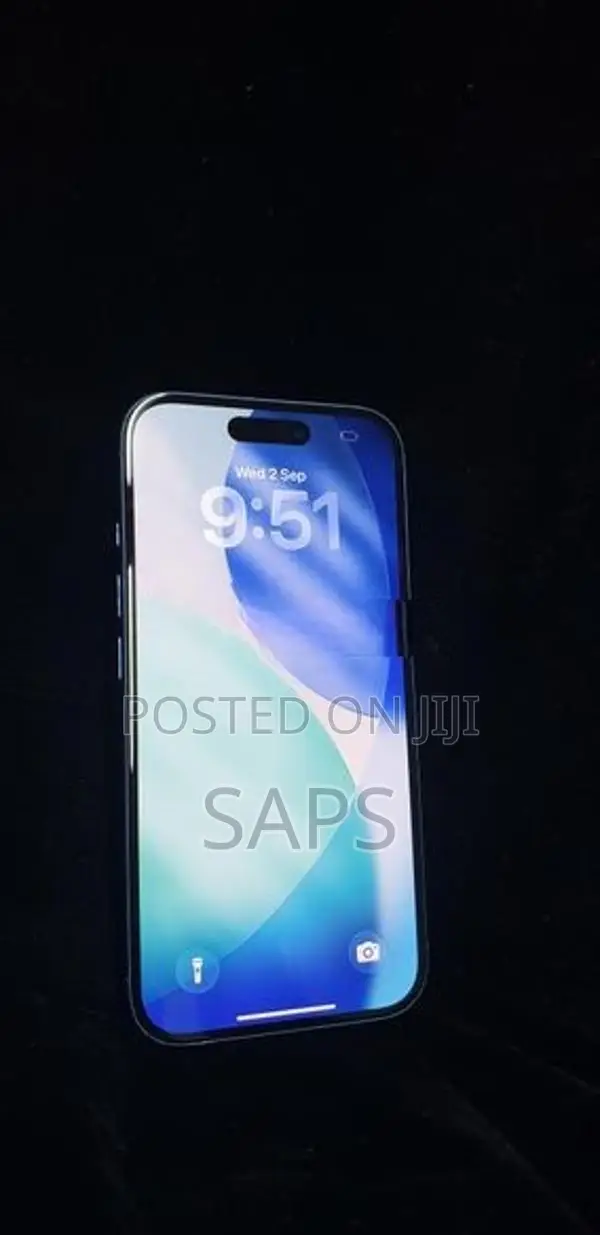 Apple iPhone 16 (Used)