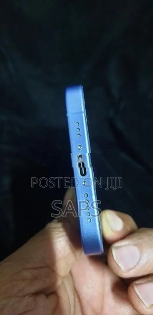 Apple iPhone 16 (Used)
