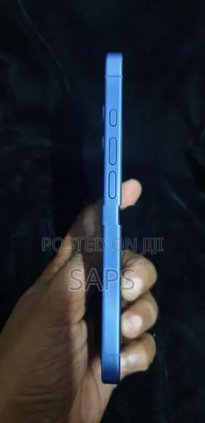 Apple iPhone 16 (Used)