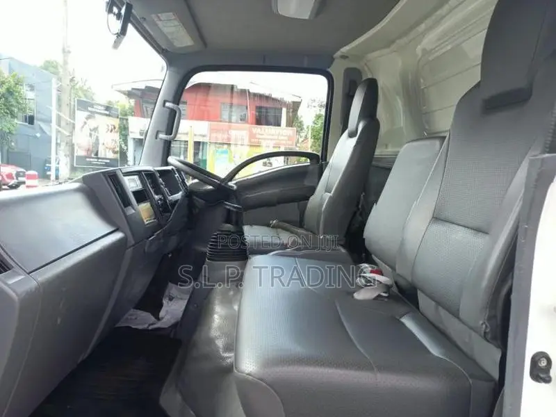 Isuzu Elf 14.5 MANUAL 6 NUT 2018