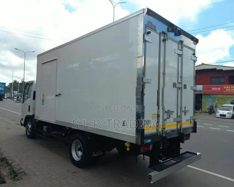 Isuzu Elf 14.5 MANUAL 6 NUT 2018