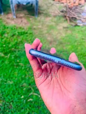 Apple iPhone 11 (Used)