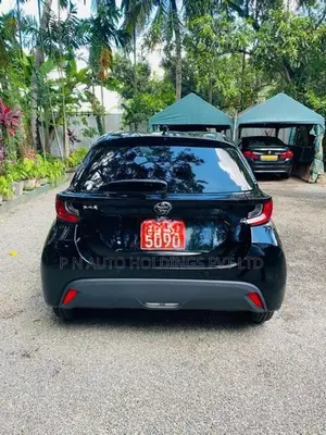 Toyota Yaris X GRADE-SAFETY 2023