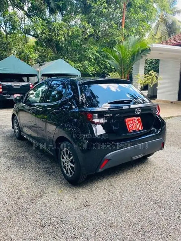 Toyota Yaris X GRADE-SAFETY 2023
