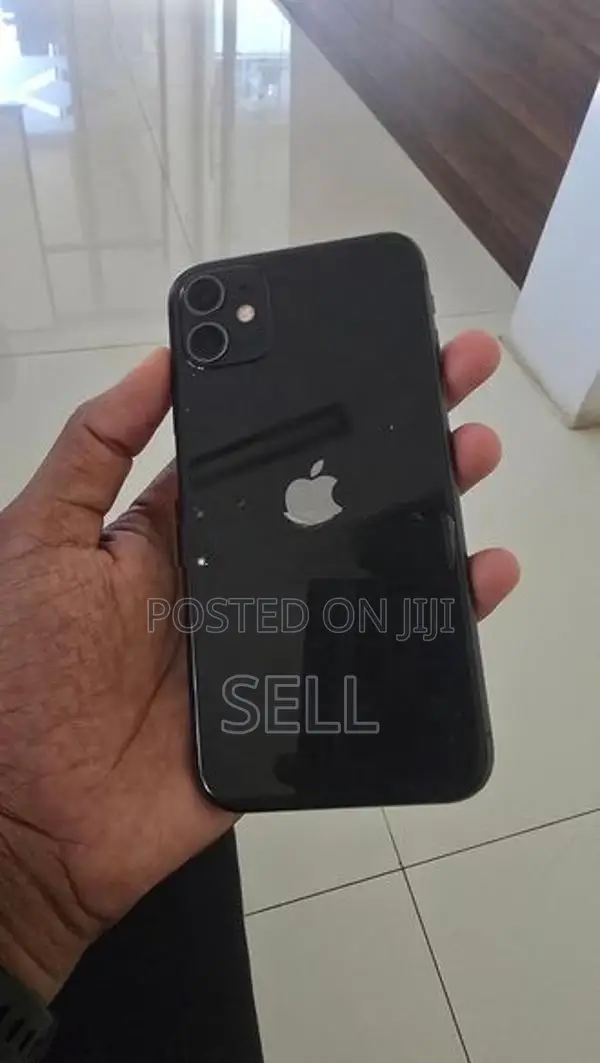 Apple iPhone 11 (Used)