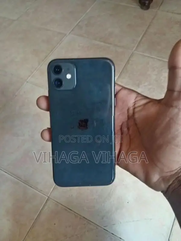 Apple iPhone 11 (Used)