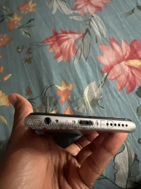 Apple iPhone 6S (Used)
