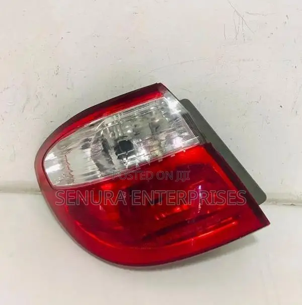 Nissan Cefiro A33 Tail Light LH